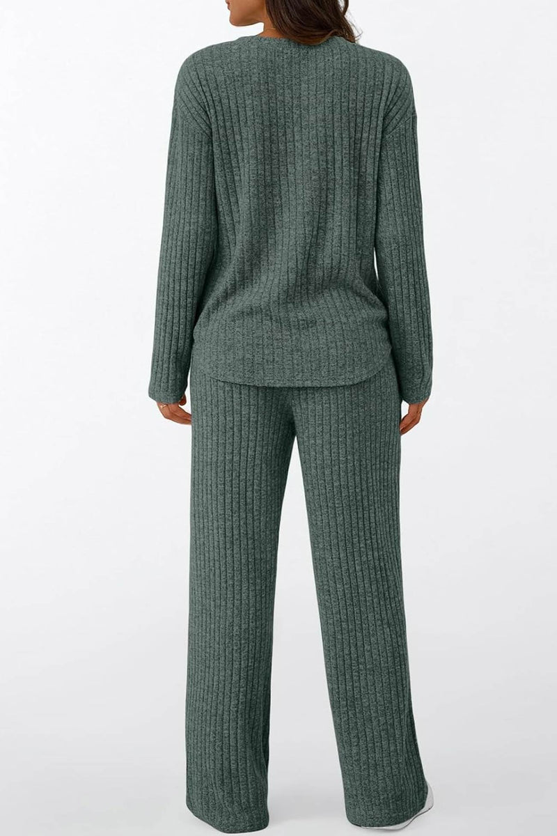Classic Vintage Pants with a Flattering Fit