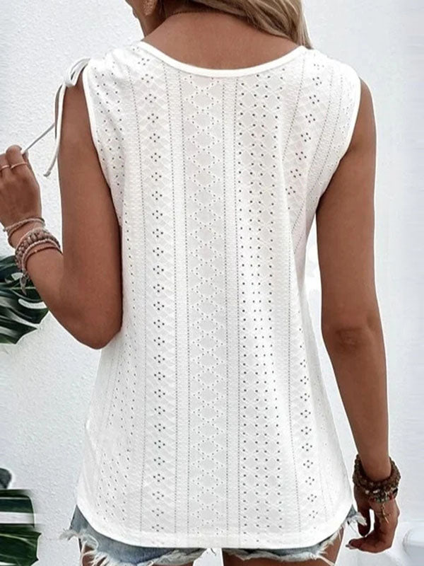 Polished Top with an Effortless Classic Look