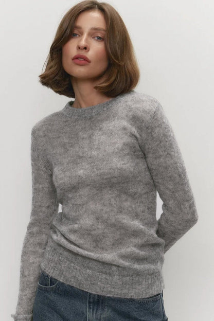 Polished Top with an Effortless Classic Look