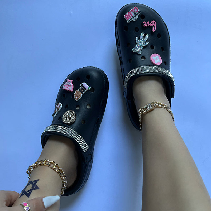 Effortlessly Elegant Shoes with a Timeless Design