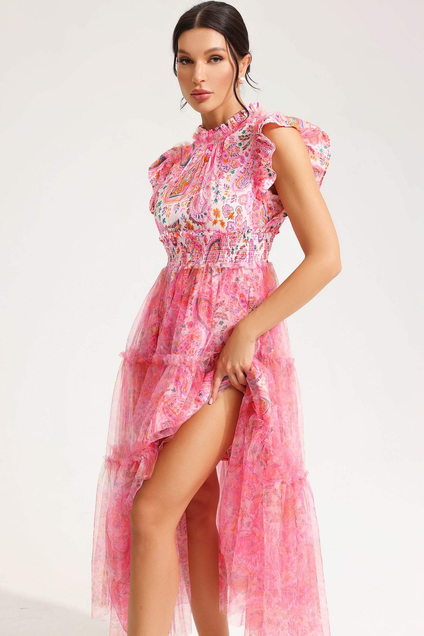 Well Tailored Dress with a Graceful Silhouette
