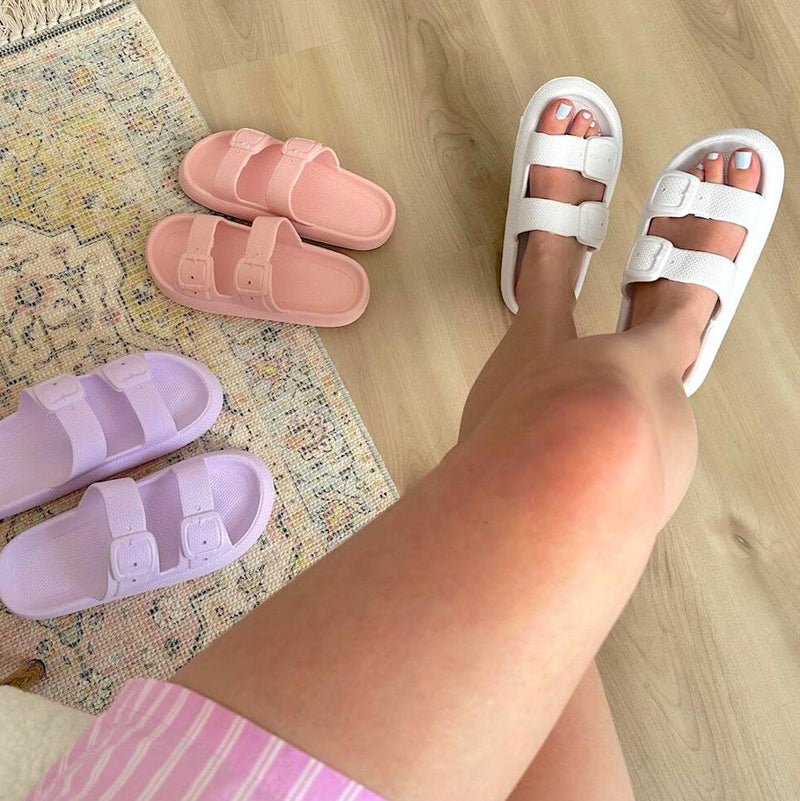 Classic Vintage Sandals with a Flattering Fit