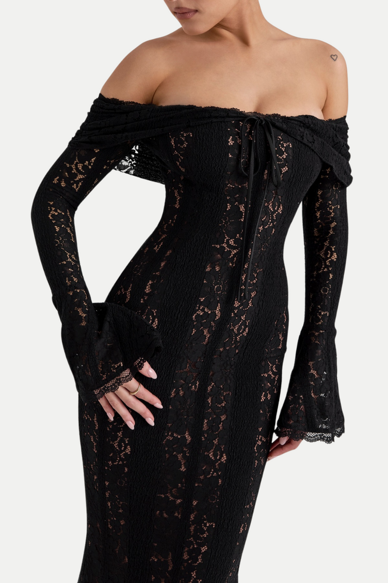 Gracefully Styled Dress for Any Occasion