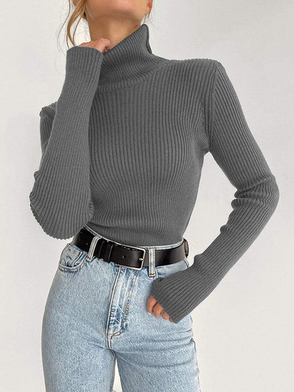 Well Tailored Sweater with a Graceful Silhouette