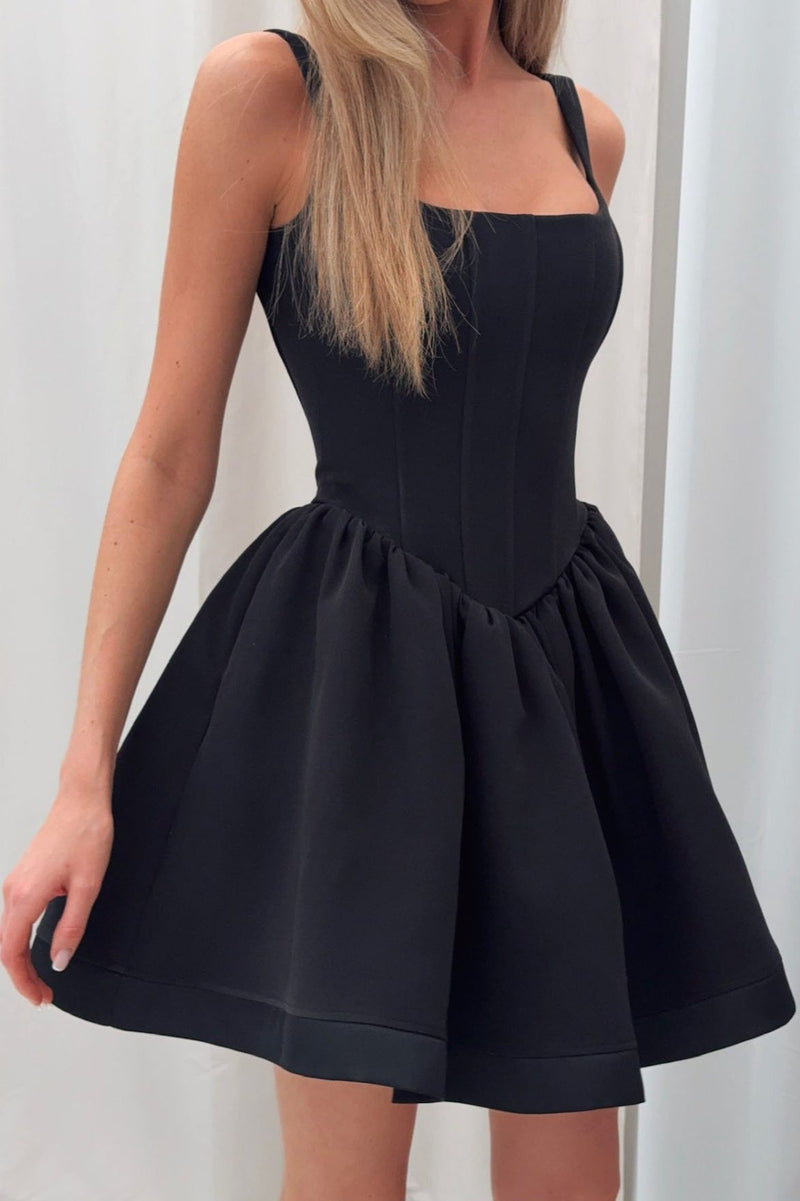 Sophisticated Dress with a Clean Classic Look