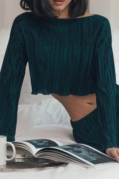 Effortlessly Elegant Top with a Timeless Design
