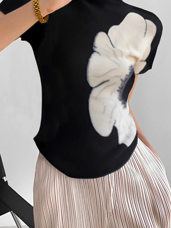 Classic Vintage T-Shirt with a Flattering Fit