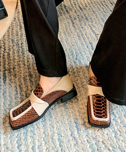 Effortlessly Elegant Shoes with a Timeless Design