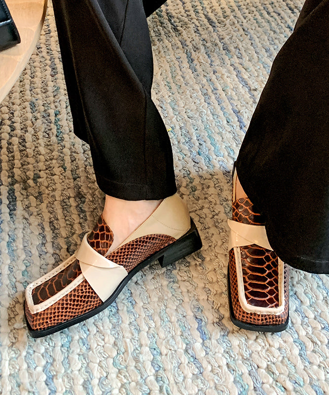 Effortlessly Elegant Shoes with a Timeless Design