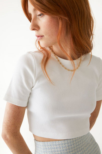 Effortlessly Elegant Garment with a Timeless Design