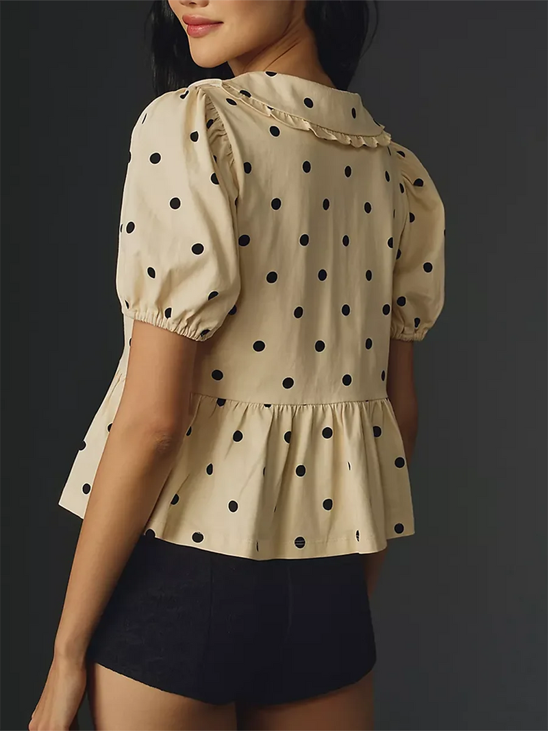 Well Tailored Blouse with a Graceful Silhouette