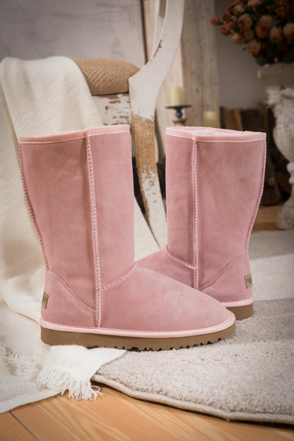 Well Tailored Boots with a Graceful Silhouette