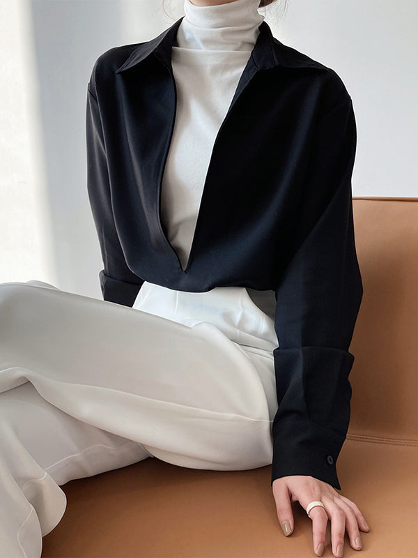 Classic Vintage Blouse with a Flattering Fit