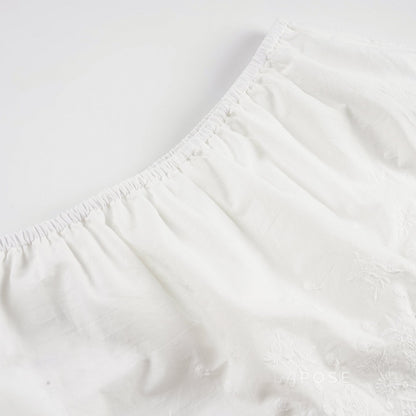 Effortlessly Elegant Garment with a Timeless Design