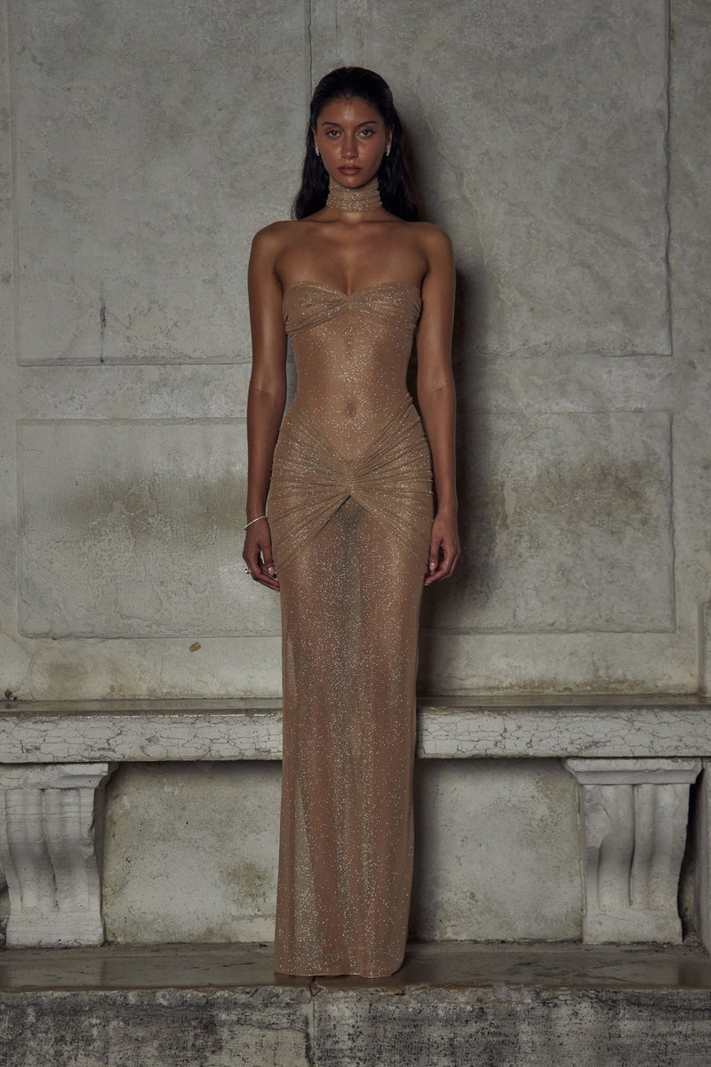 Gracefully Styled Garment for Any Occasion