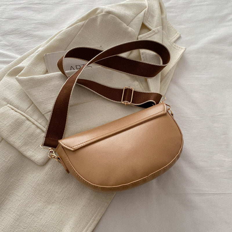 A Vintage Style Bag with Delicate Timeless Details