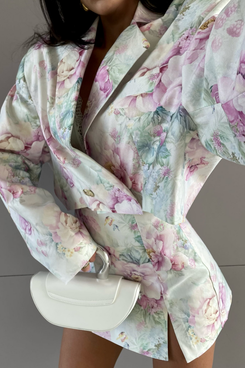 Elegantly Styled Pants for Everyday Wear