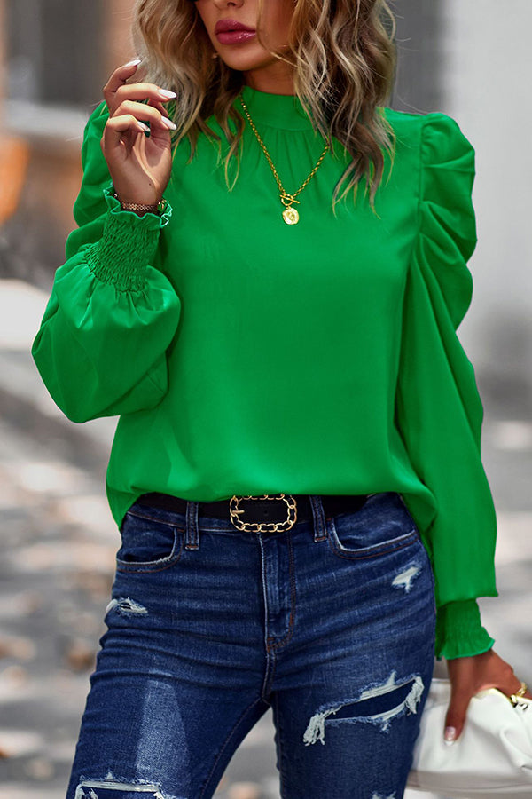 Classic Vintage Shirt with a Flattering Fit