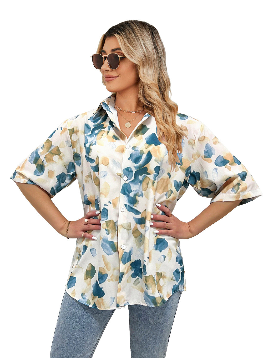 Sophisticated Blouse with a Clean Classic Look