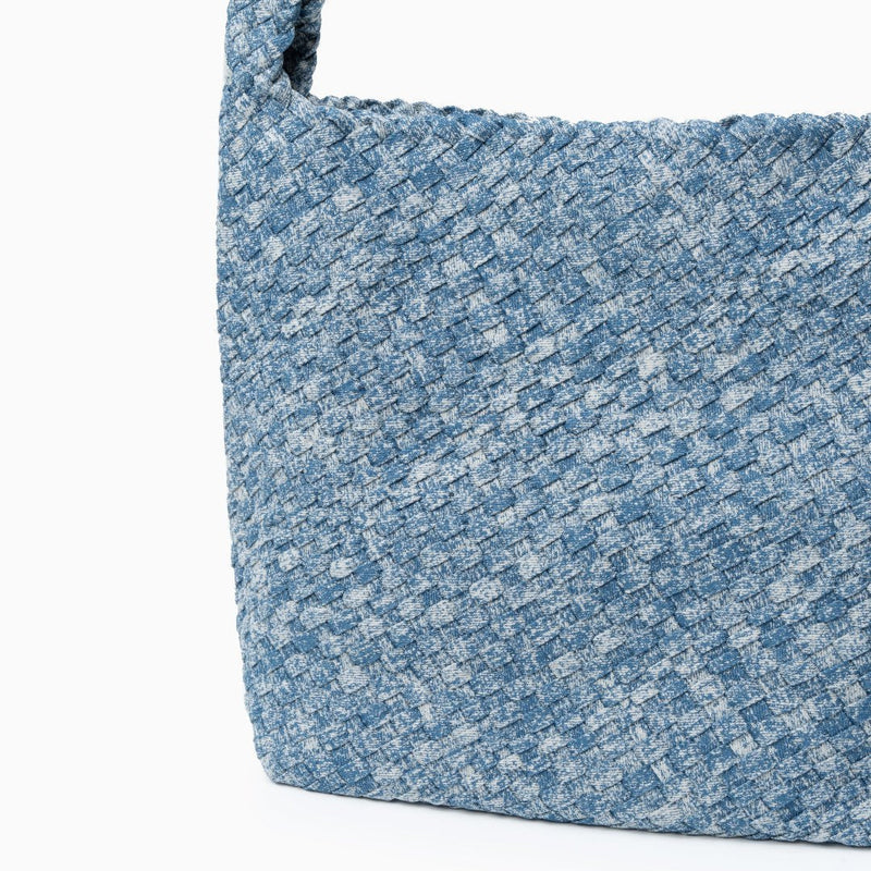 Effortlessly Elegant Bag with a Timeless Design