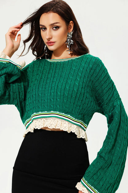 Well Tailored Sweater with a Graceful Silhouette