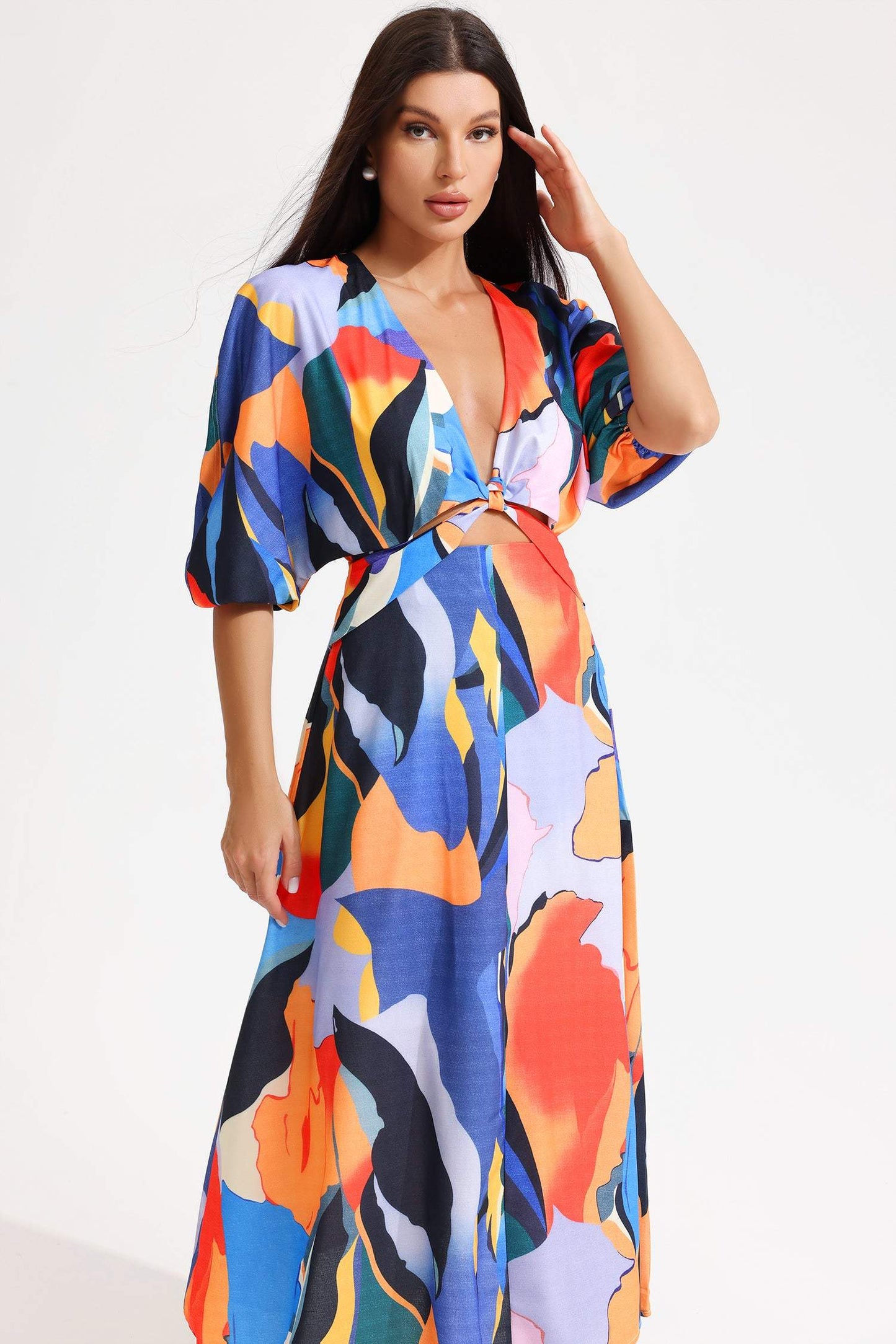 Beautifully Finished Dress in a Timeless Design