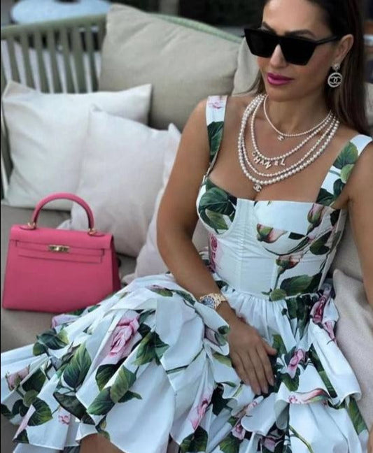 Gracefully Styled Dress for Any Occasion