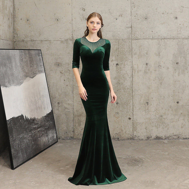 Classic Vintage Dress with a Flattering Fit