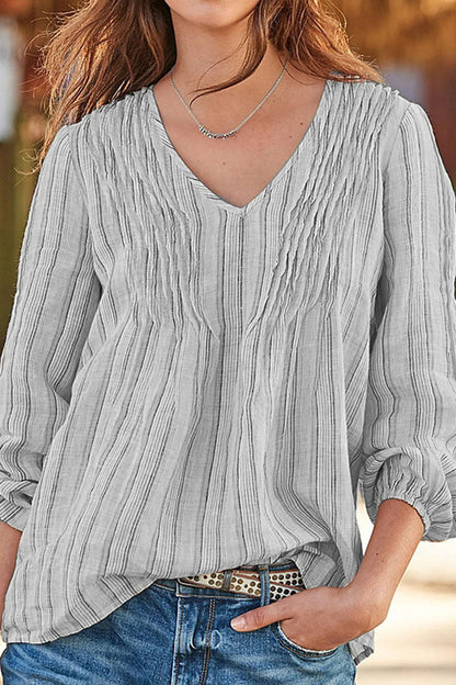 Well Tailored Top with a Graceful Silhouette