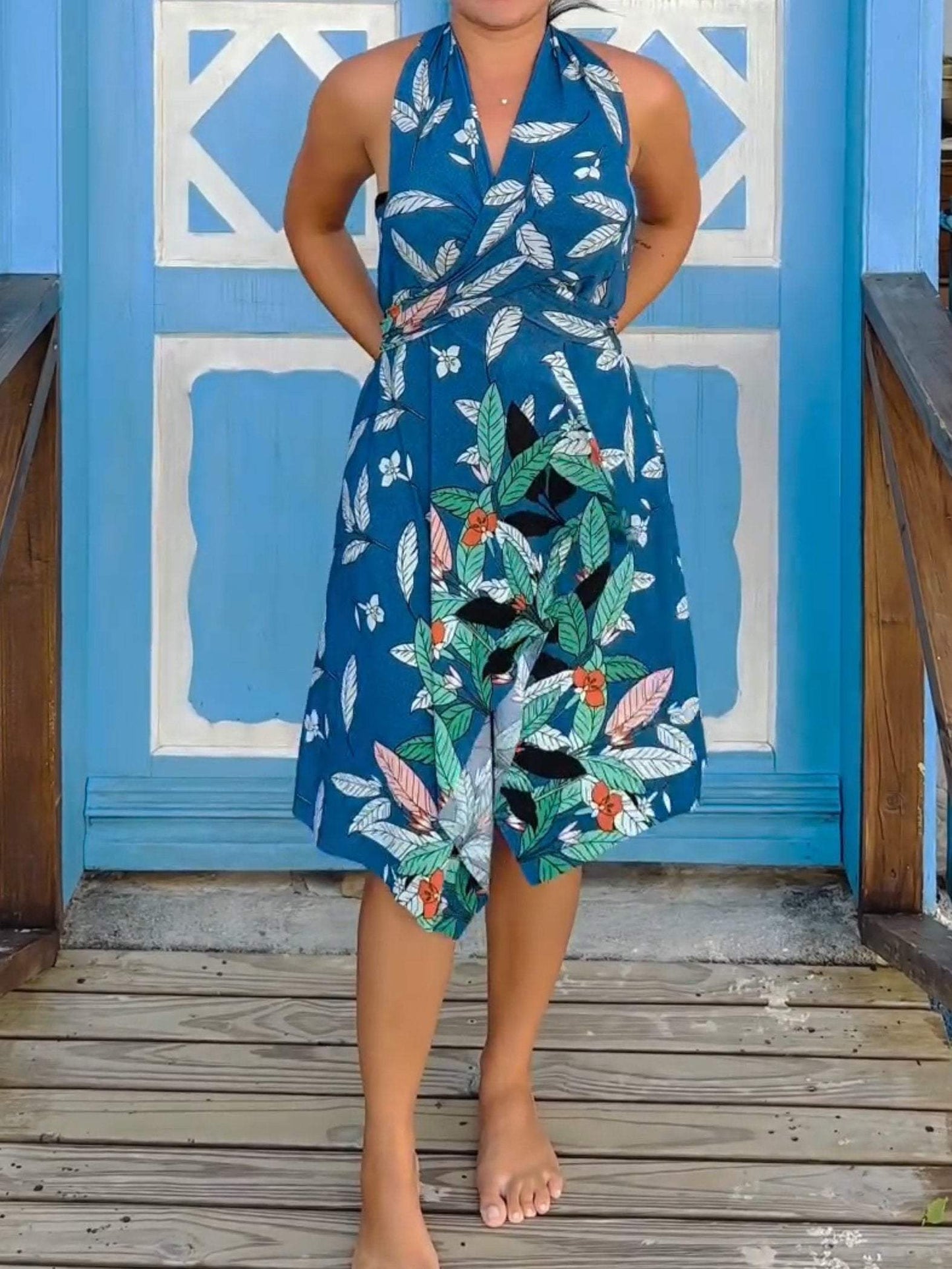 Beautifully Finished Dress in a Timeless Design