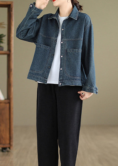 Elegantly Styled Coat for Everyday Wear