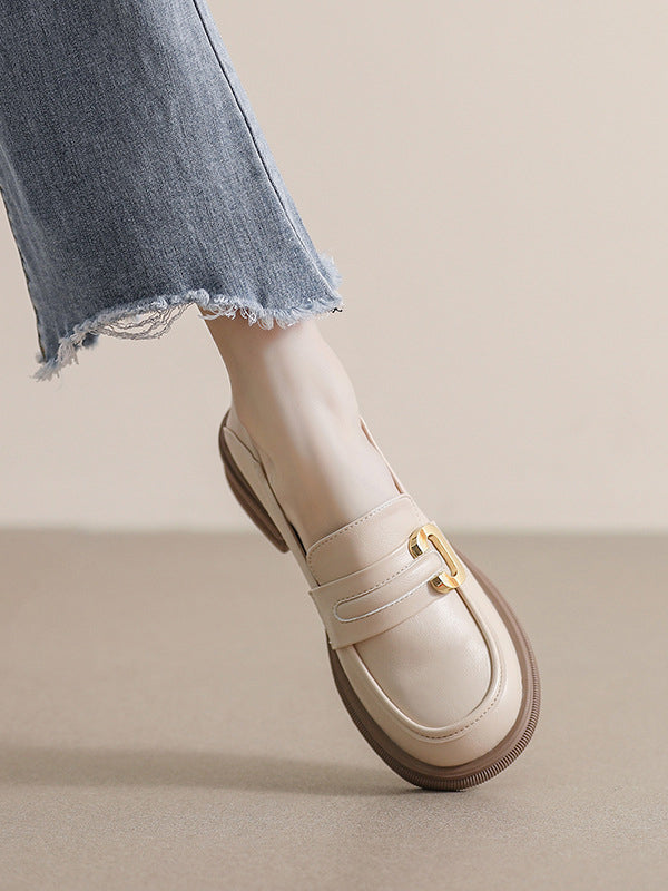 Well Tailored Shoes with a Graceful Silhouette