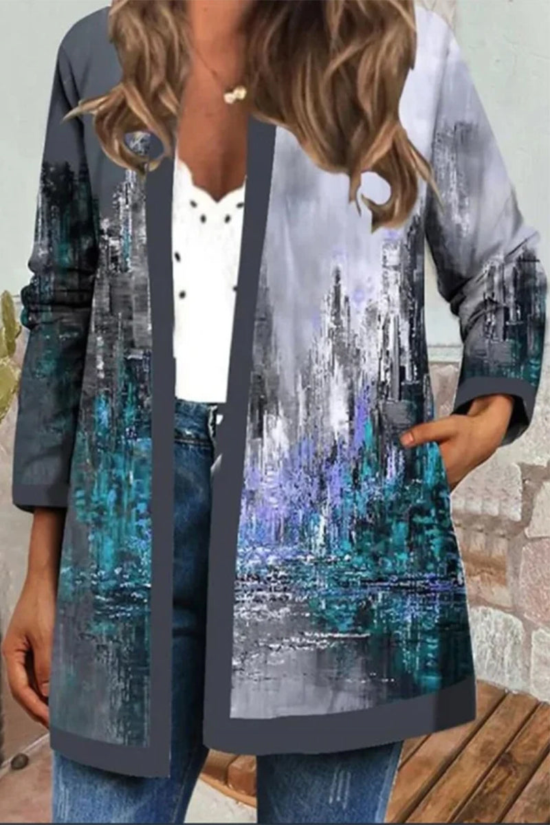 Effortlessly Elegant Garment with a Timeless Design