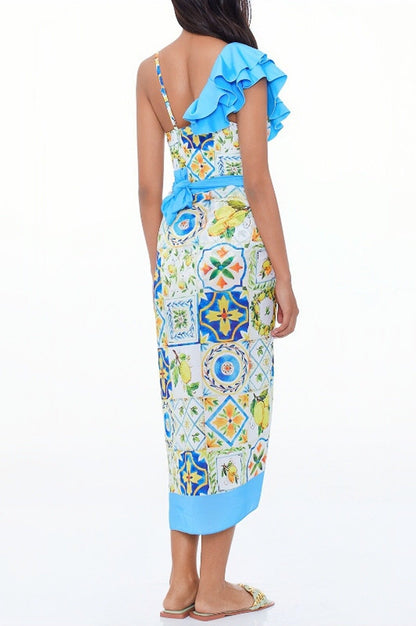 Effortlessly Elegant Garment with a Timeless Design