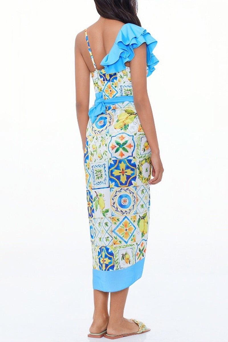 Effortlessly Elegant Garment with a Timeless Design
