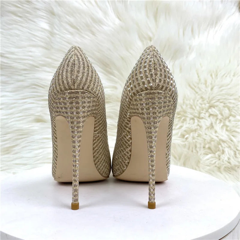 Well Tailored Heels with a Graceful Silhouette