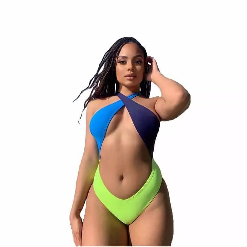 Effortlessly Elegant Swimsuit with a Timeless Design