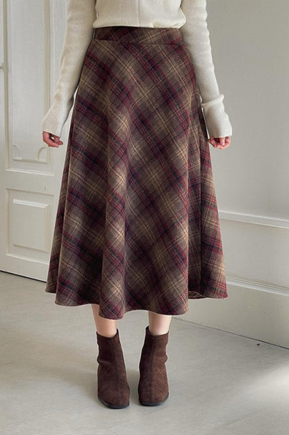 Effortlessly Elegant Garment with a Timeless Design