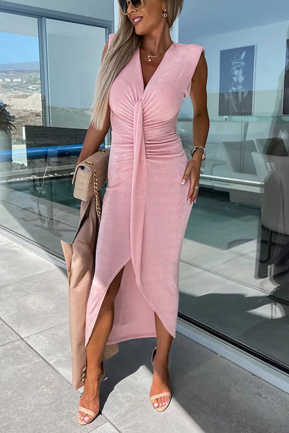 Sophisticated Dress with a Clean Classic Look