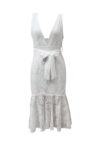 Beautifully Finished Dress in a Timeless Design