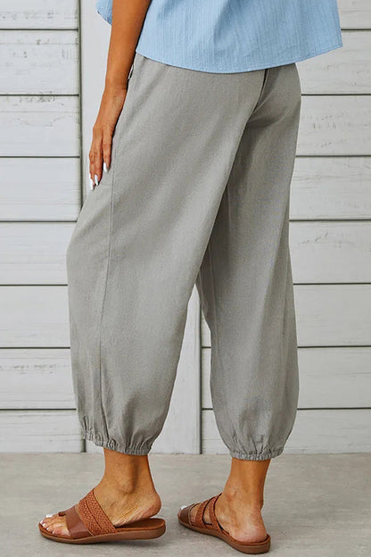 Classic Vintage Pants with a Flattering Fit