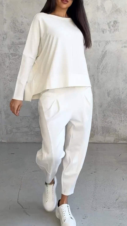 Effortlessly Elegant Garment with a Timeless Design