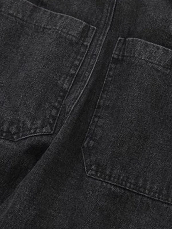 Sophisticated Garment with a Clean Classic Look