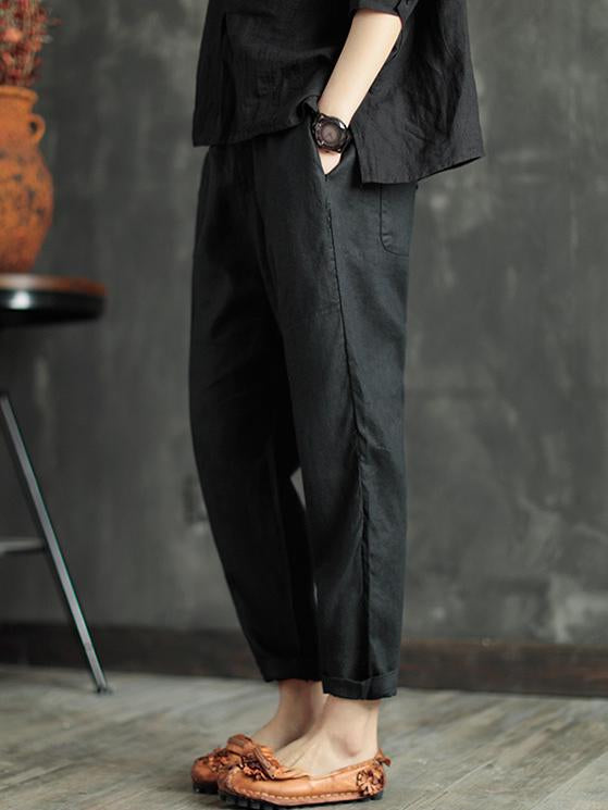 Effortlessly Elegant Pants with a Timeless Design