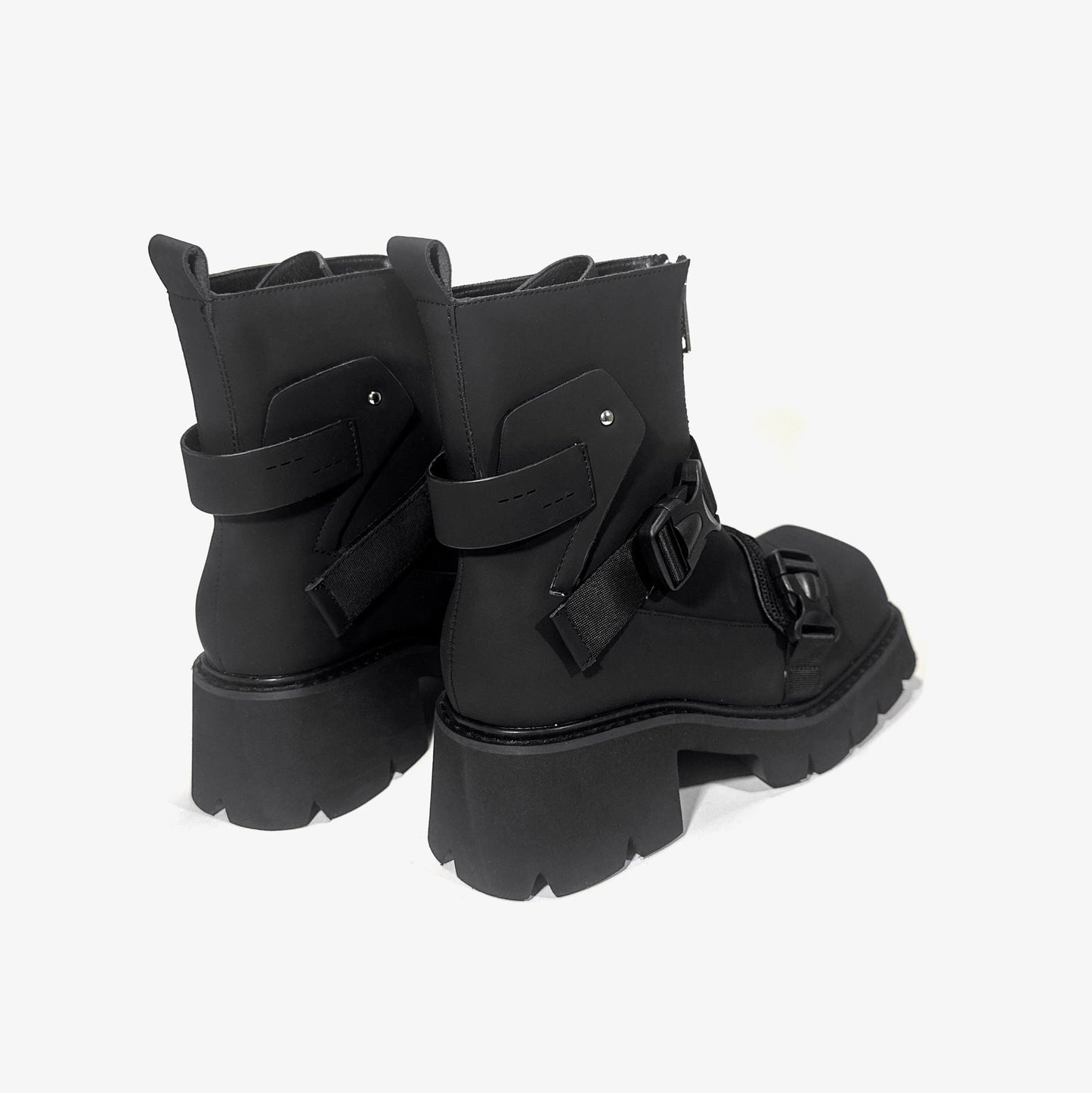 Beautifully Finished Boots in a Timeless Design