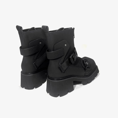 Beautifully Finished Boots in a Timeless Design