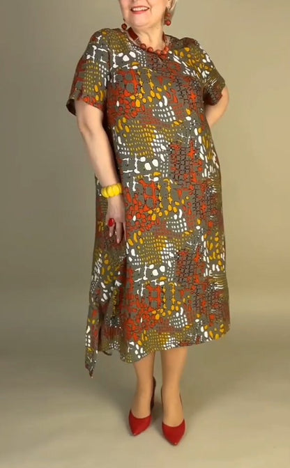 Beautifully Finished Dress in a Timeless Design