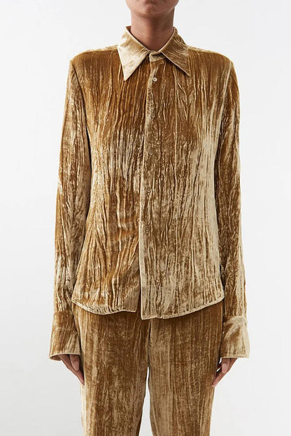 Effortlessly Elegant Blouse with a Timeless Design