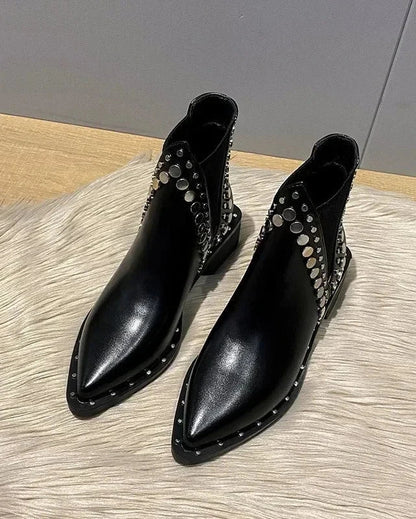Classic Vintage Boots with a Flattering Fit