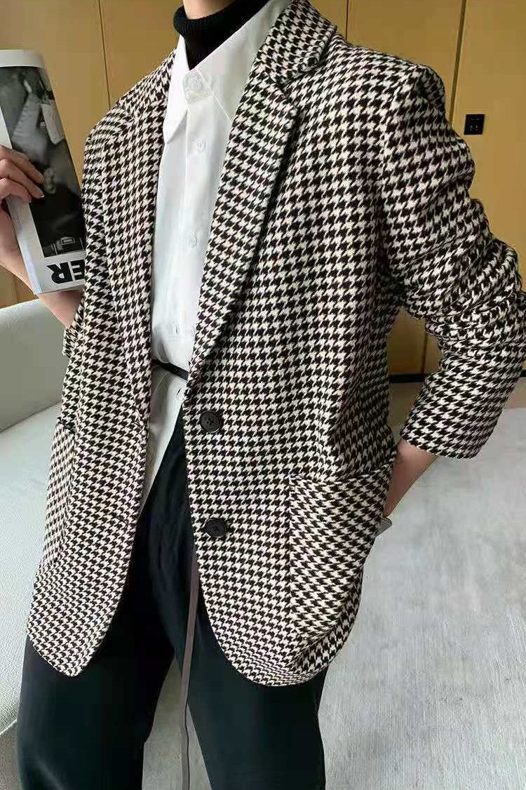 Well Tailored Garment with a Graceful Silhouette